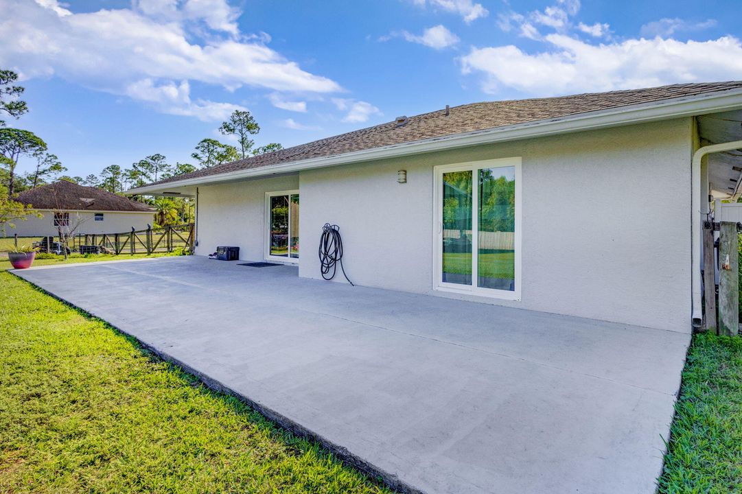 For Sale: $685,000 (3 beds, 2 baths, 1562 Square Feet)