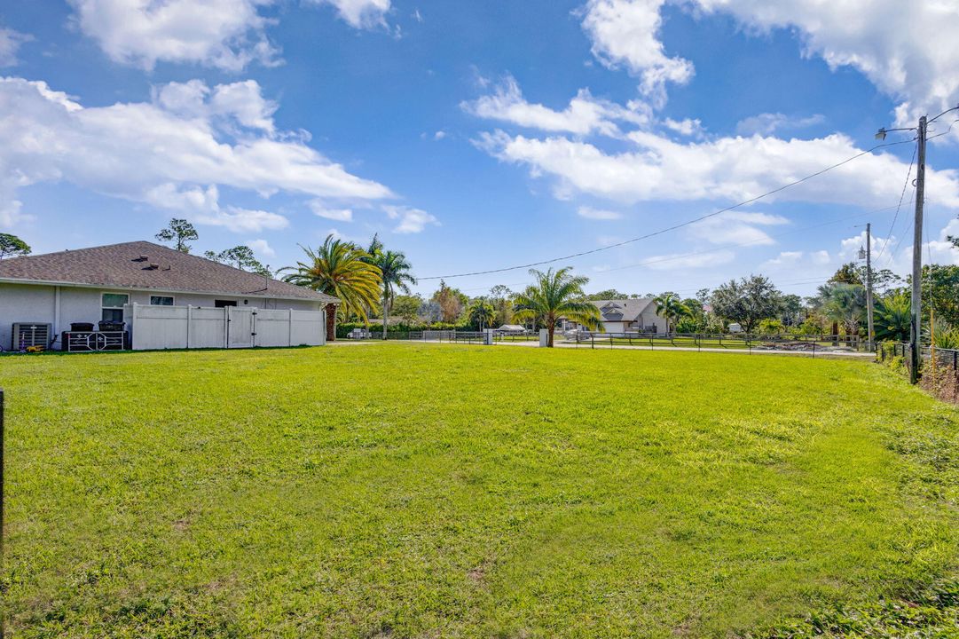 For Sale: $685,000 (3 beds, 2 baths, 1562 Square Feet)