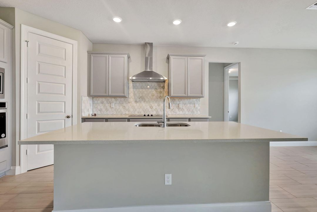 For Sale: $463,750 (3 beds, 2 baths, 2190 Square Feet)