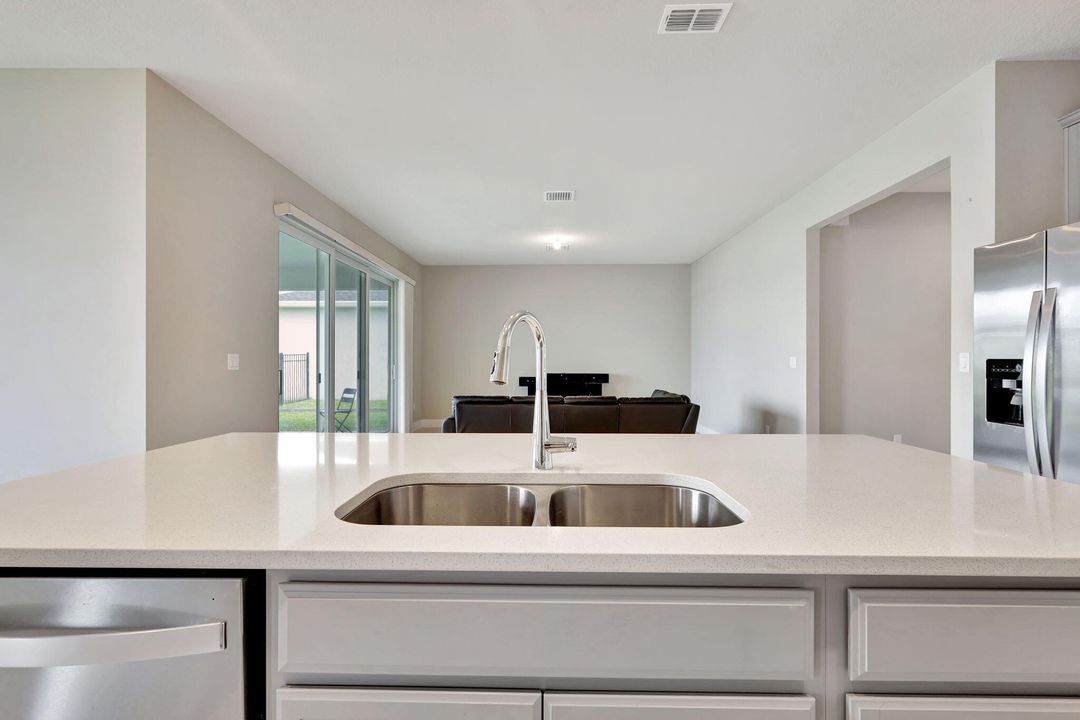 For Sale: $463,750 (3 beds, 2 baths, 2190 Square Feet)