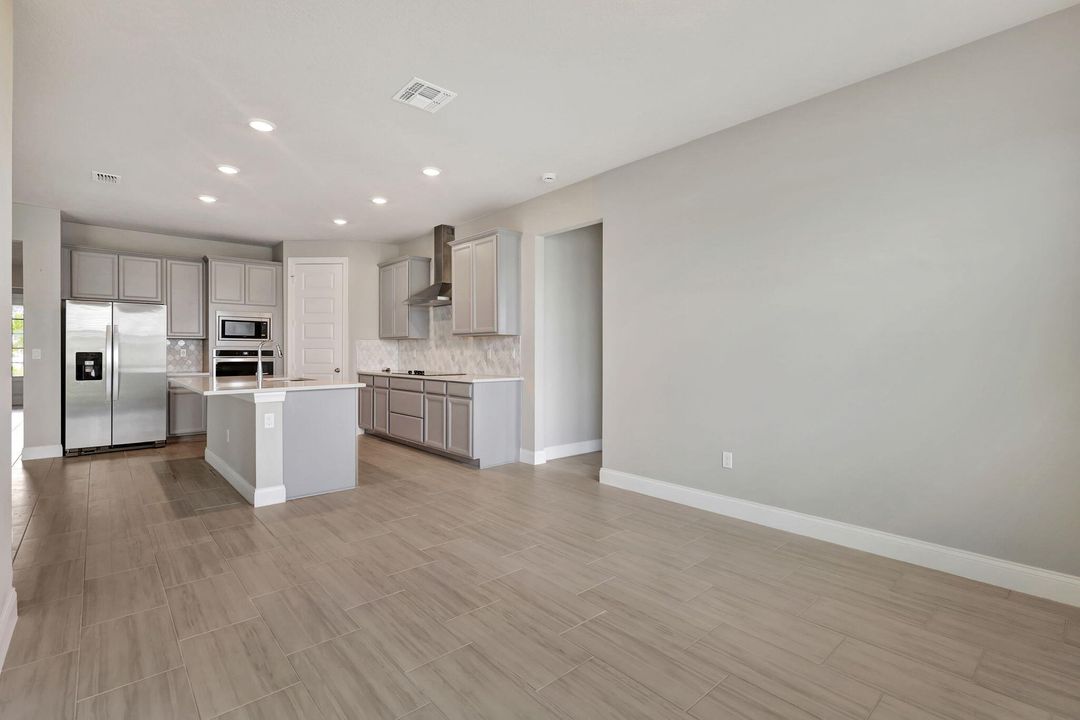 For Sale: $463,750 (3 beds, 2 baths, 2190 Square Feet)