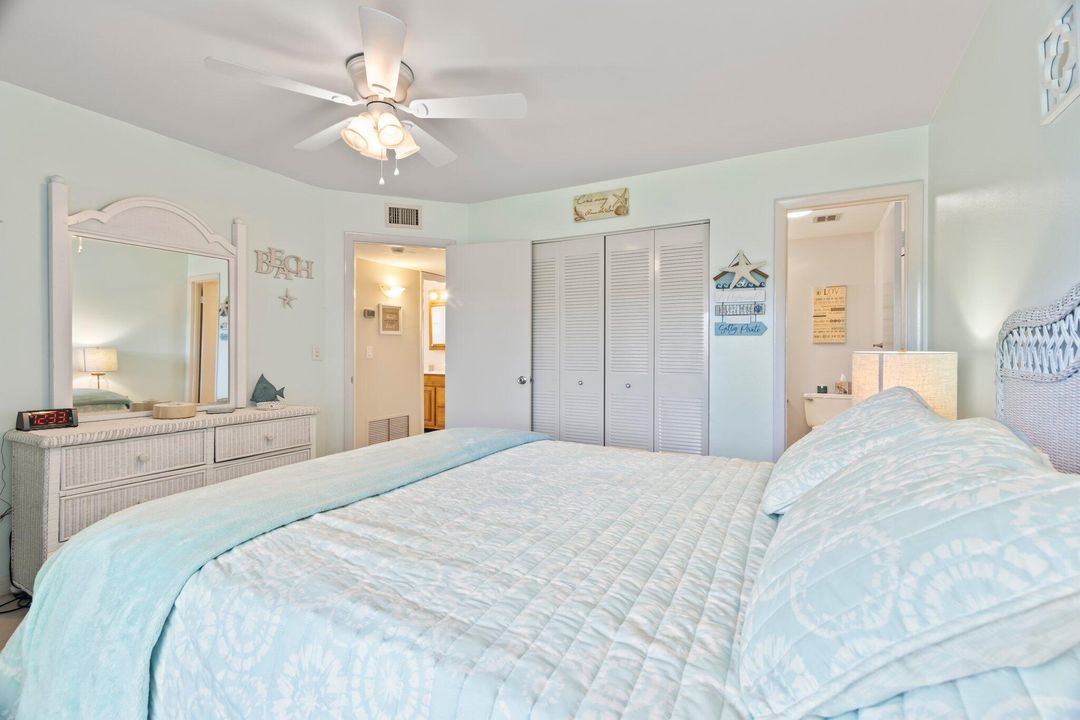 For Sale: $295,000 (2 beds, 2 baths, 1000 Square Feet)