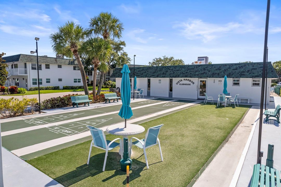 For Sale: $295,000 (2 beds, 2 baths, 1000 Square Feet)