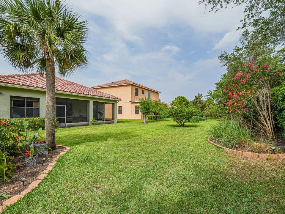 For Sale: $499,000 (3 beds, 2 baths, 1809 Square Feet)