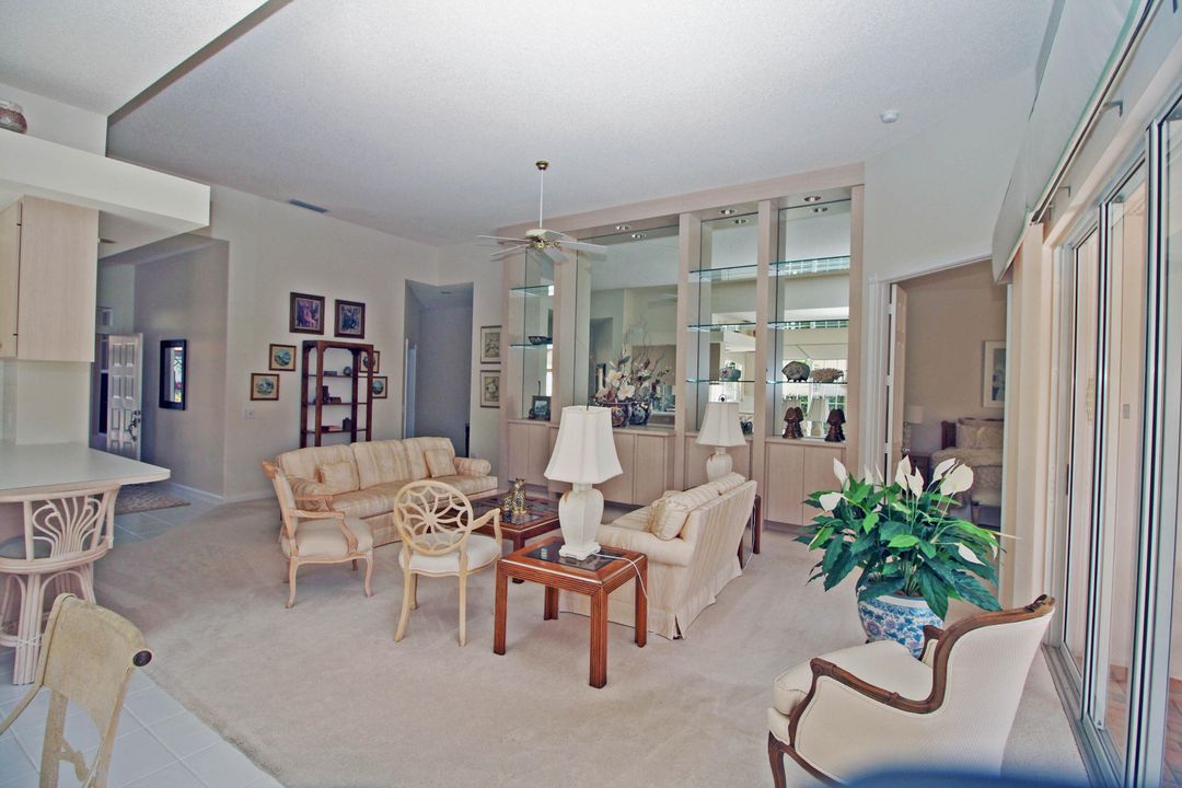 For Sale: $575,000 (3 beds, 2 baths, 1983 Square Feet)