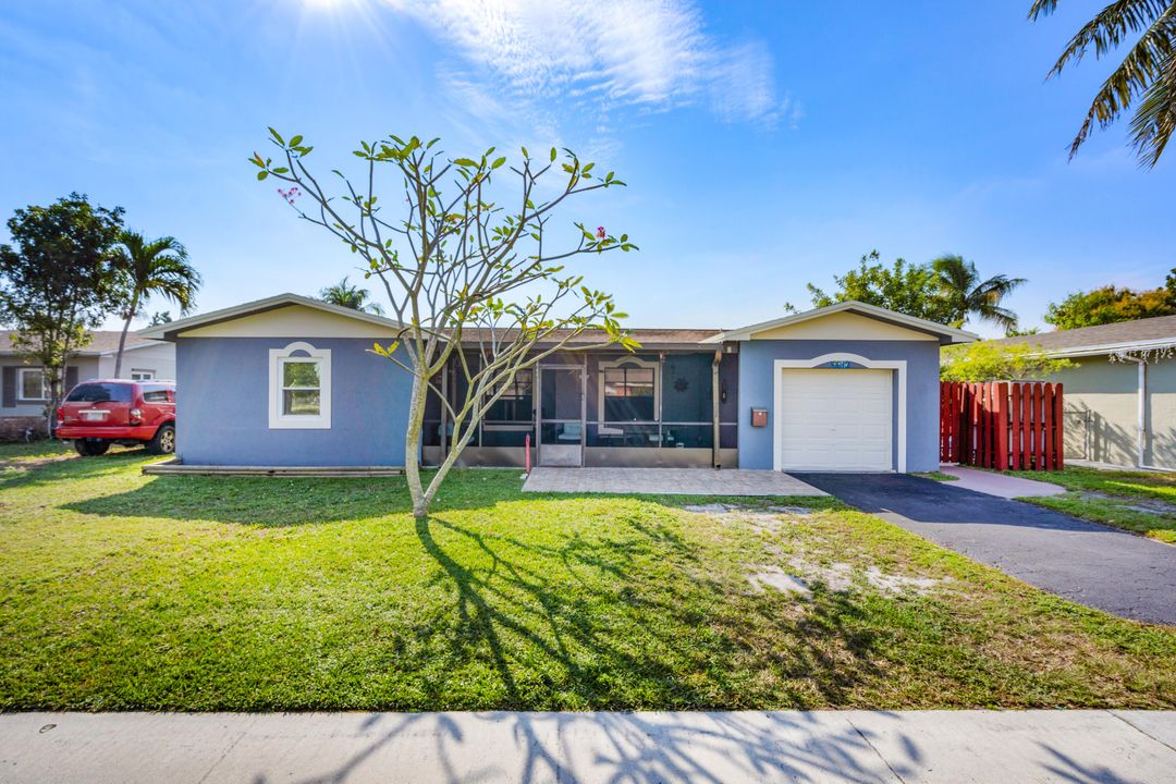 For Sale: $475,000 (3 beds, 2 baths, 2184 Square Feet)