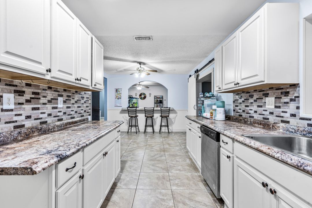 For Sale: $475,000 (3 beds, 2 baths, 2184 Square Feet)