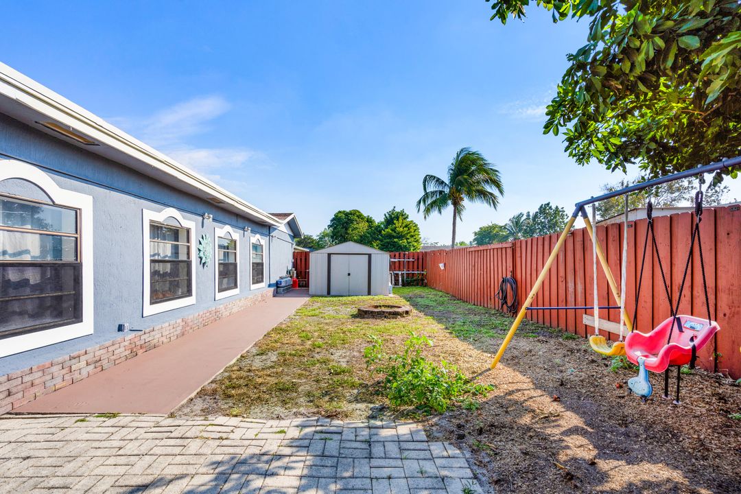 For Sale: $475,000 (3 beds, 2 baths, 2184 Square Feet)