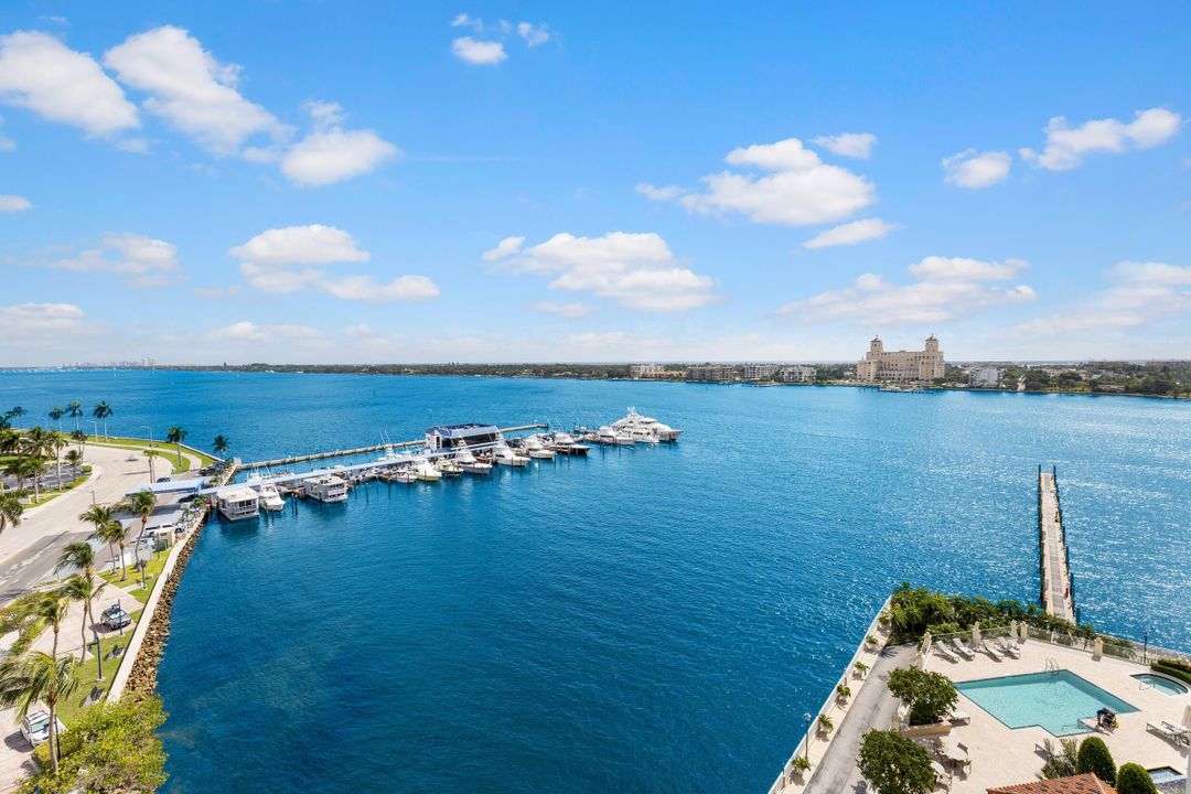 Active With Contract: $7,995,000 (4 beds, 3 baths, 5335 Square Feet)