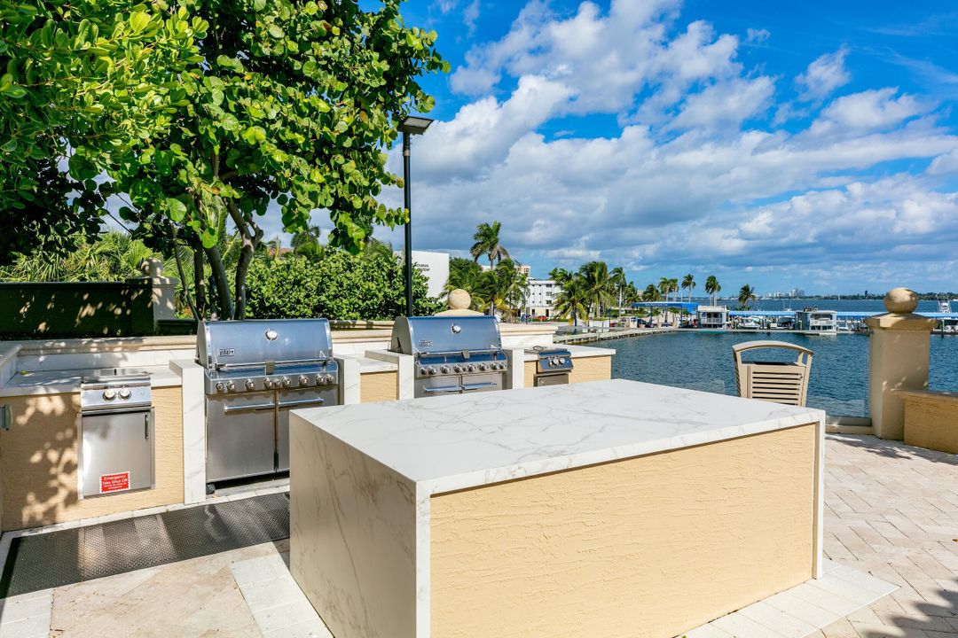 Active With Contract: $7,995,000 (4 beds, 3 baths, 5335 Square Feet)