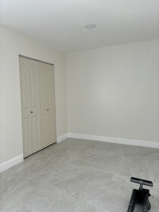 For Rent: $1,500 (1 beds, 1 baths, 700 Square Feet)