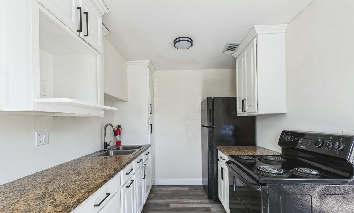 For Sale: $349,000 (4 beds, 2 baths, 1132 Square Feet)