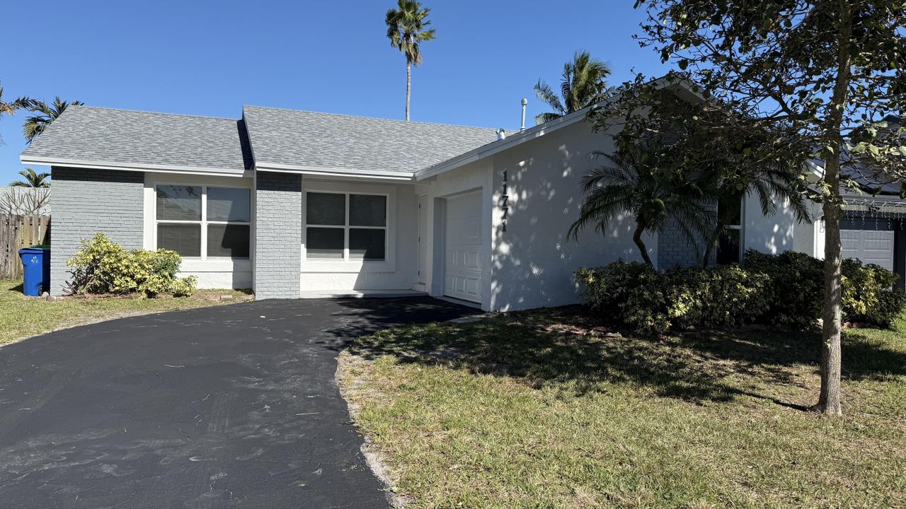 For Sale: $599,000 (3 beds, 2 baths, 1487 Square Feet)