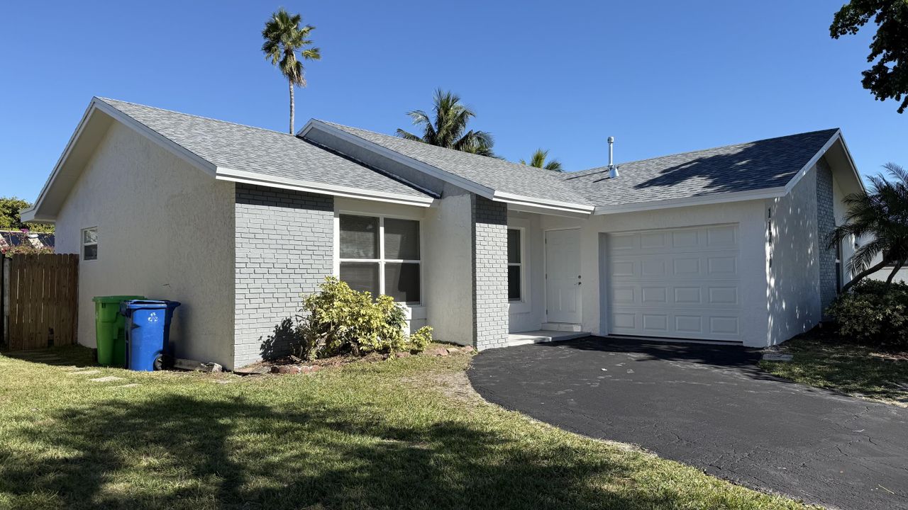 For Sale: $599,000 (3 beds, 2 baths, 1487 Square Feet)