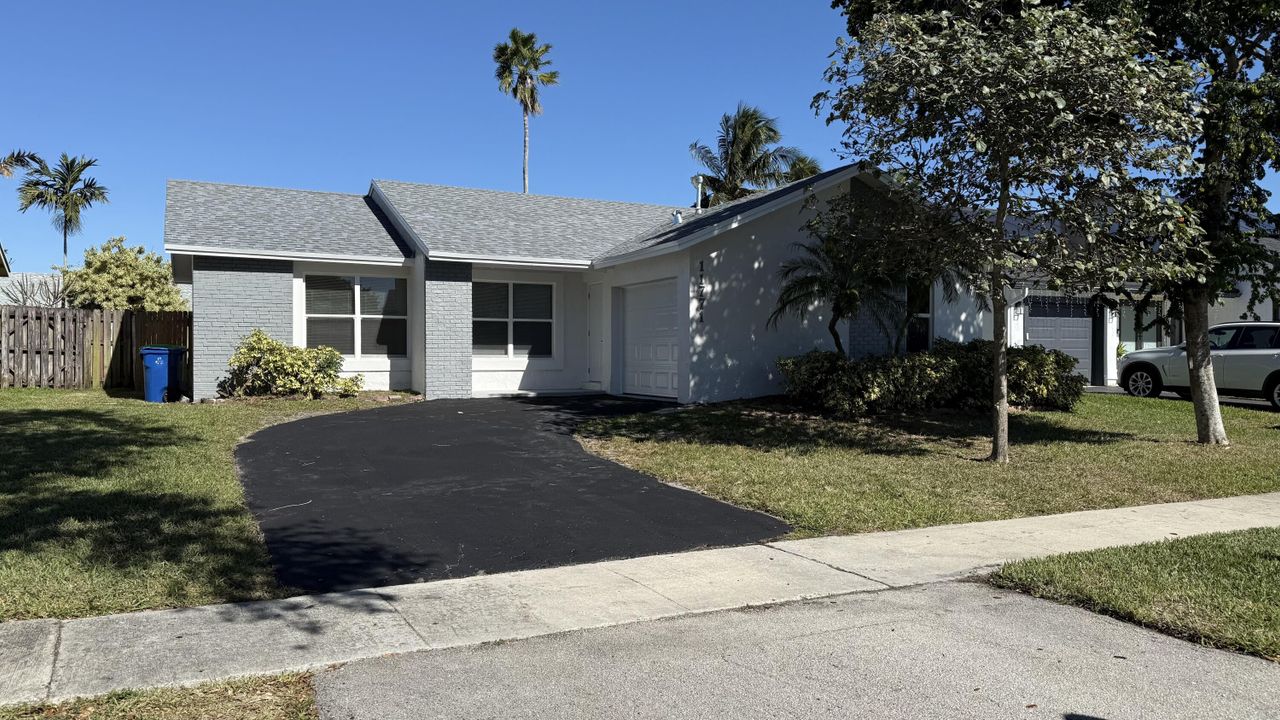 For Sale: $599,000 (3 beds, 2 baths, 1487 Square Feet)