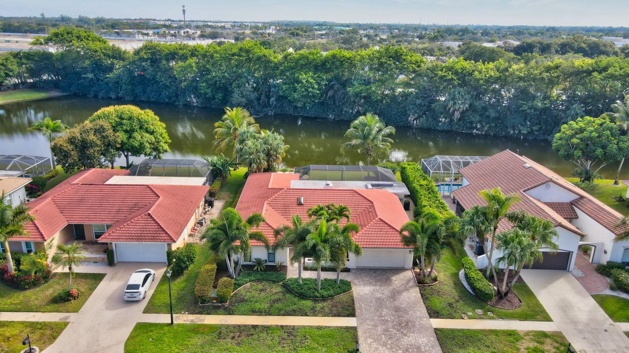 For Sale: $980,000 (3 beds, 3 baths, 2458 Square Feet)