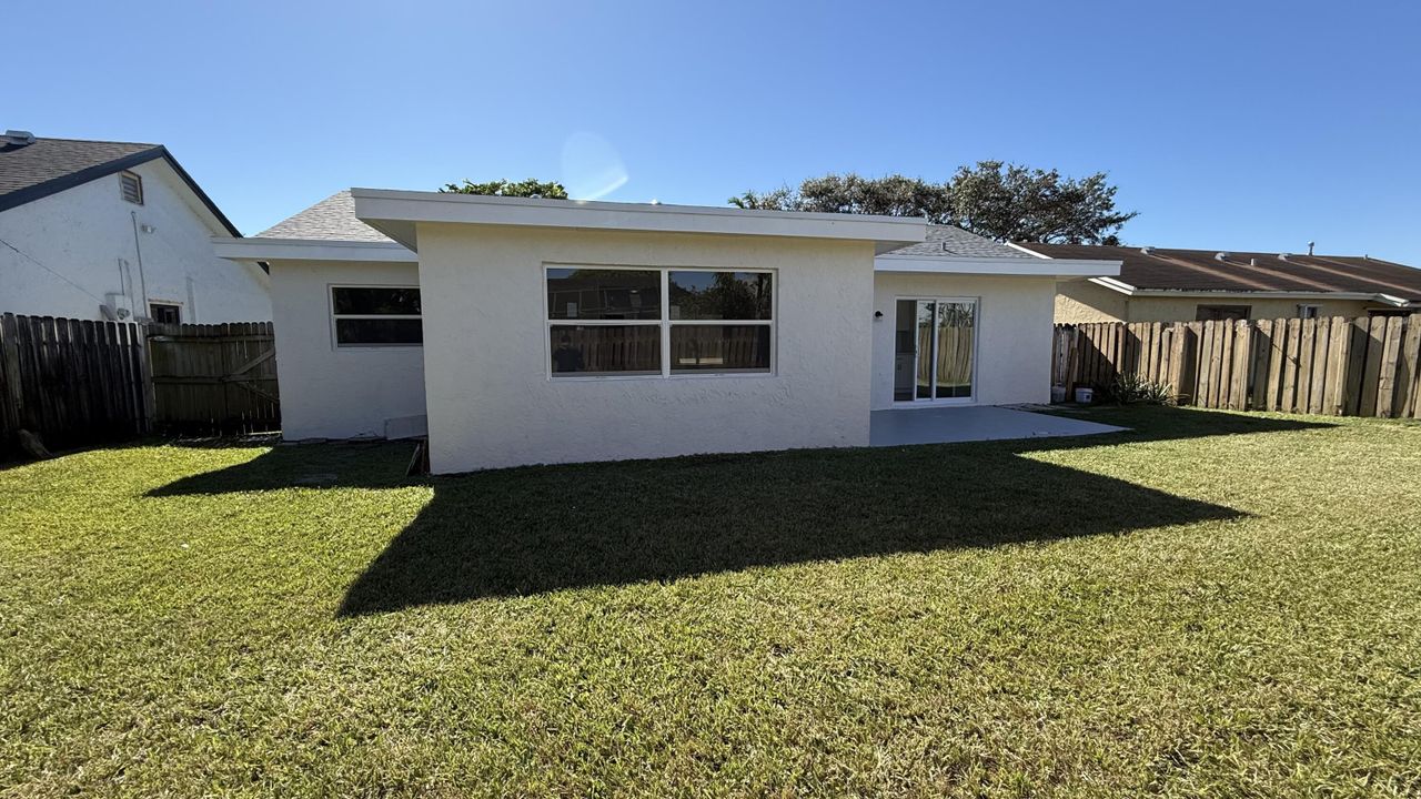 For Sale: $599,000 (3 beds, 2 baths, 1487 Square Feet)