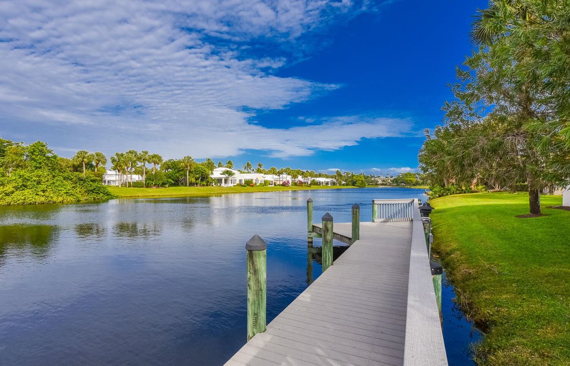 For Sale: $689,000 (2 beds, 2 baths, 1487 Square Feet)