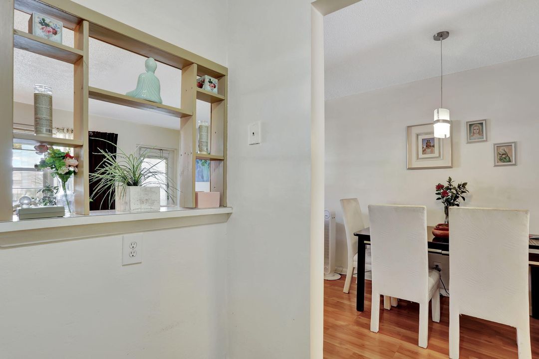 待售: $79,000 (1 贝兹, 1 浴室, 585 平方英尺)