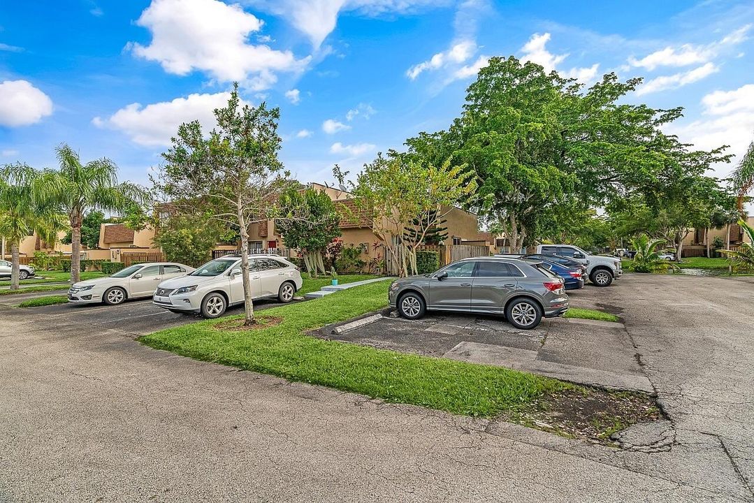 En Venta: $249,000 (2 camas, 2 baños, 1015 Pies cuadrados)