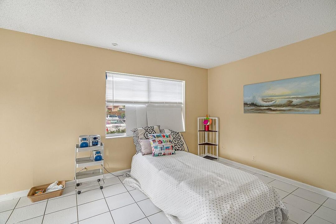 En Venta: $249,000 (2 camas, 2 baños, 1015 Pies cuadrados)