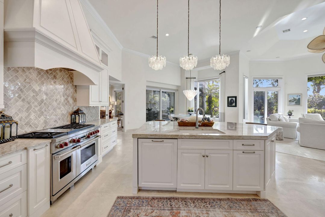 For Sale: $5,200,000 (5 beds, 6 baths, 5828 Square Feet)