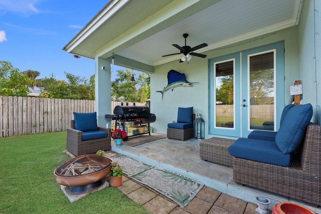 Под контрактом: $569,900 (4 спален, 2 ванн, 1654 Квадратных фут)