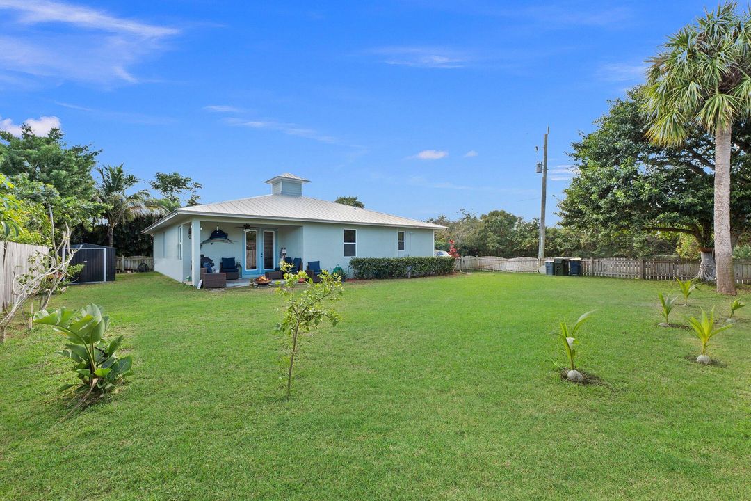 Под контрактом: $569,900 (4 спален, 2 ванн, 1654 Квадратных фут)