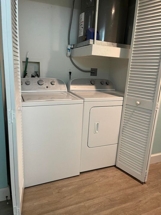 Activo con contrato: $3,200 (3 camas, 2 baños, 1360 Pies cuadrados)