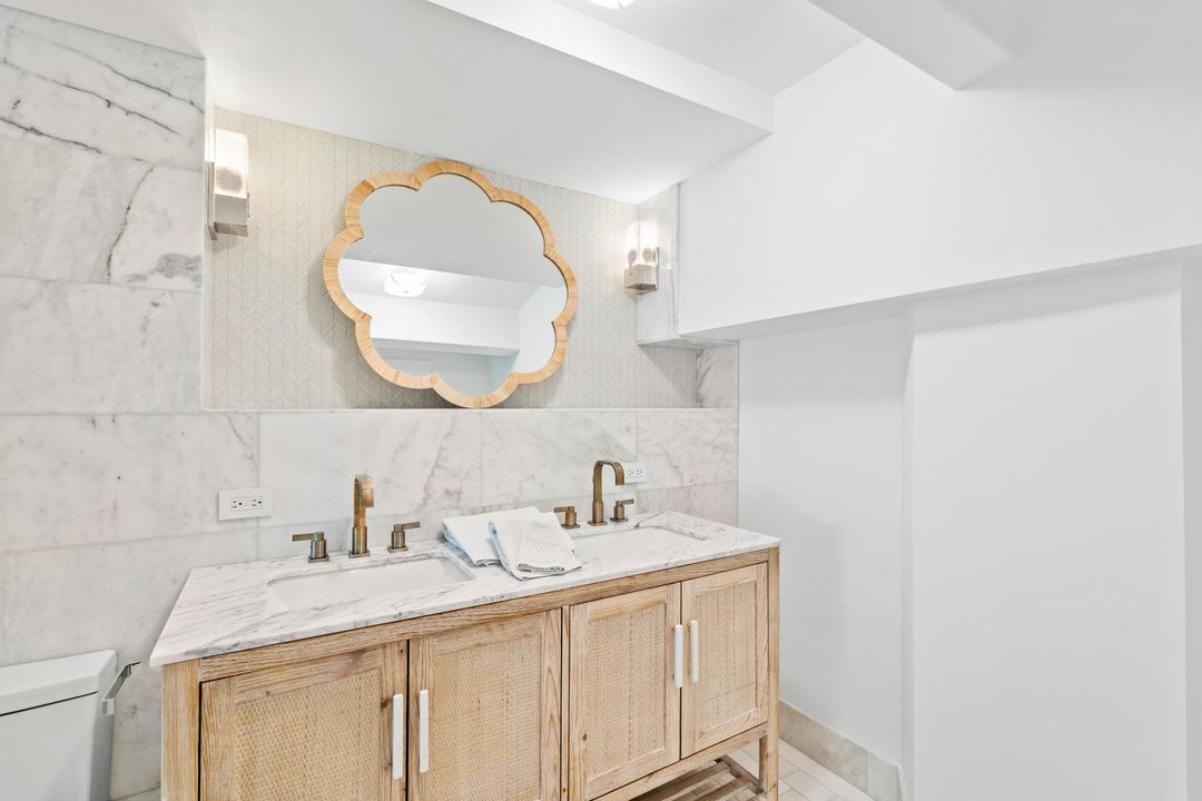 For Rent: $27,400 (4 beds, 4 baths, 2919 Square Feet)