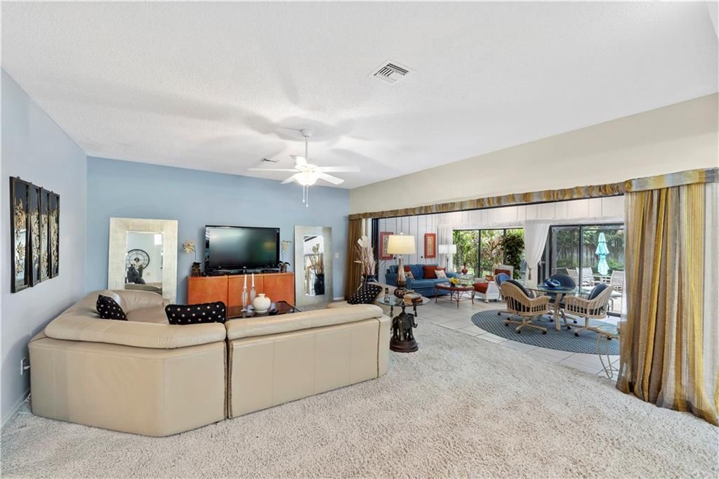 В аренду: $5,900 (2 спален, 2 ванн, 2955 Квадратных фут)