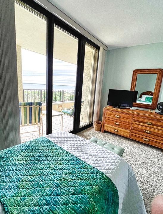 For Rent: $6,300 (2 beds, 2 baths, 1577 Square Feet)