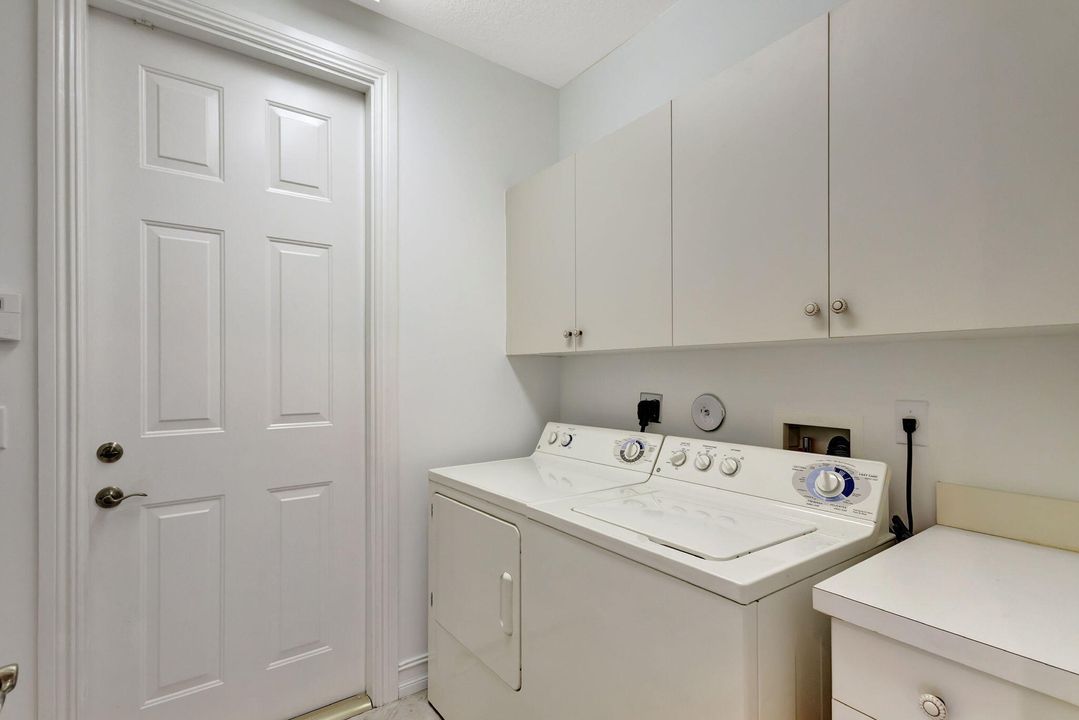 Active With Contract: $7,000 (3 beds, 2 baths, 1964 Square Feet)