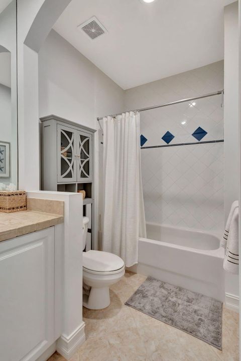 Active With Contract: $7,000 (3 beds, 2 baths, 1964 Square Feet)