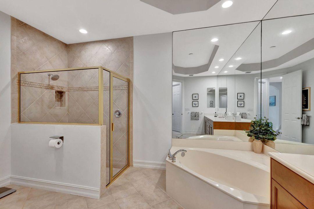 Active With Contract: $7,000 (3 beds, 2 baths, 1964 Square Feet)