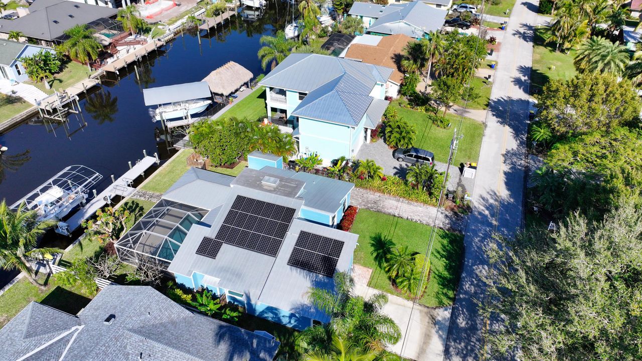 En Venta: $995,000 (3 camas, 2 baños, 1958 Pies cuadrados)