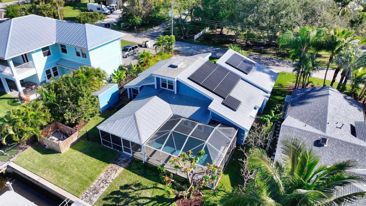 En Venta: $995,000 (3 camas, 2 baños, 1958 Pies cuadrados)