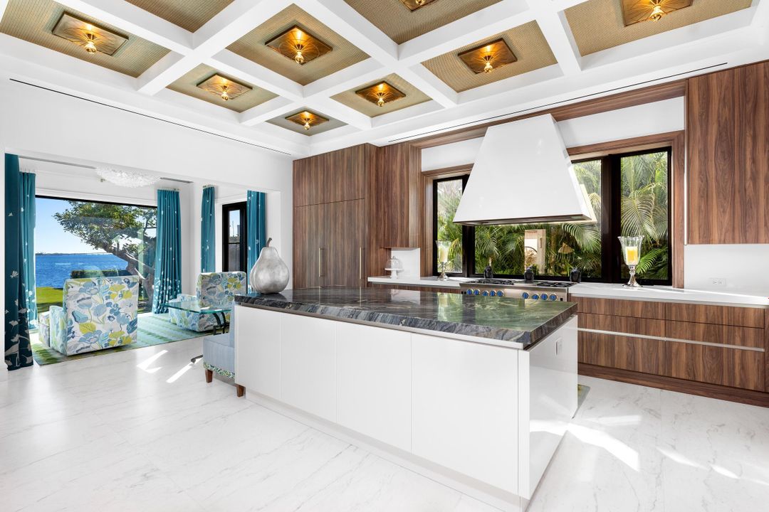 En Venta: $16,495,000 (4 camas, 4 baños, 4316 Pies cuadrados)