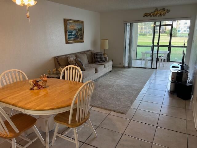 待售: $118,222 (1 贝兹, 1 浴室, 741 平方英尺)