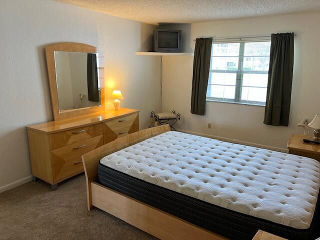 待售: $118,222 (1 贝兹, 1 浴室, 741 平方英尺)