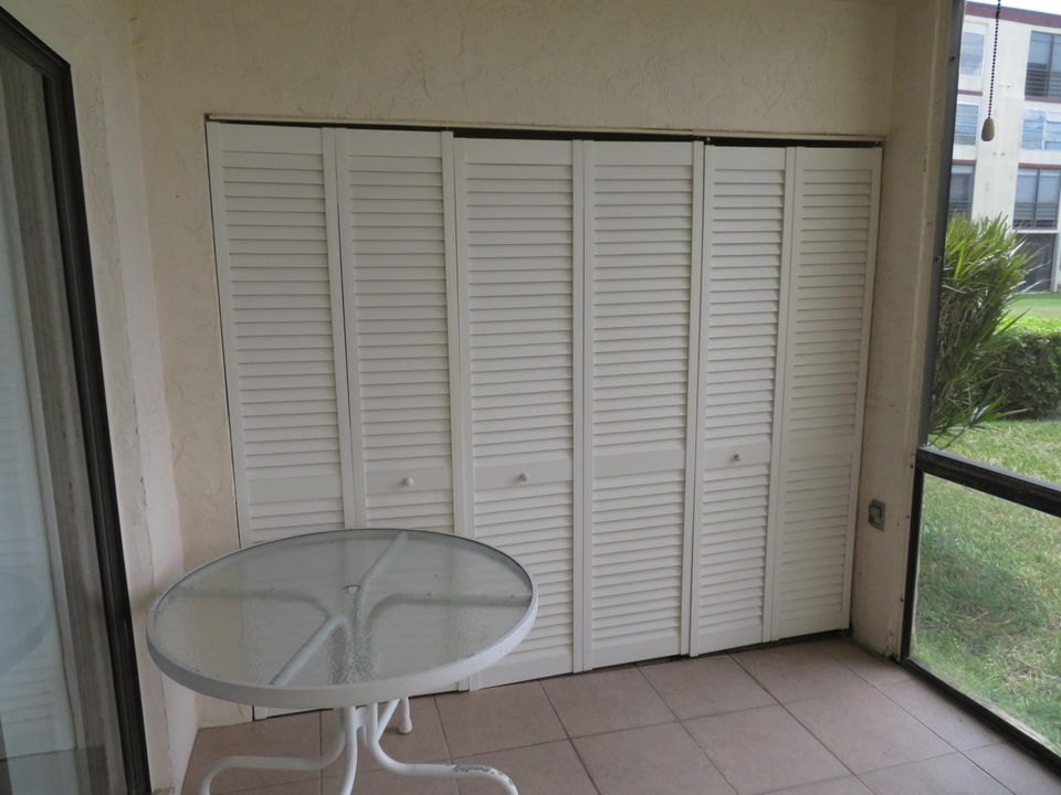 待售: $118,222 (1 贝兹, 1 浴室, 741 平方英尺)