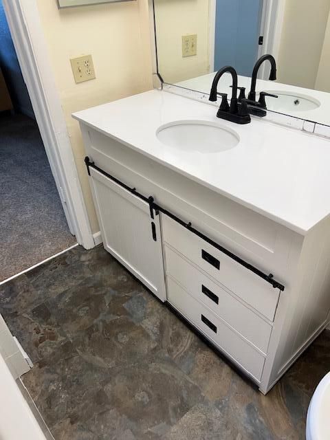 待售: $118,222 (1 贝兹, 1 浴室, 741 平方英尺)