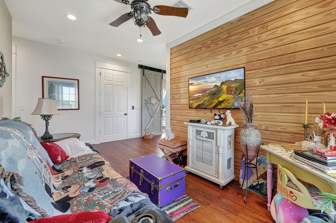 En Venta: $1,478,800 (4 camas, 4 baños, 2842 Pies cuadrados)