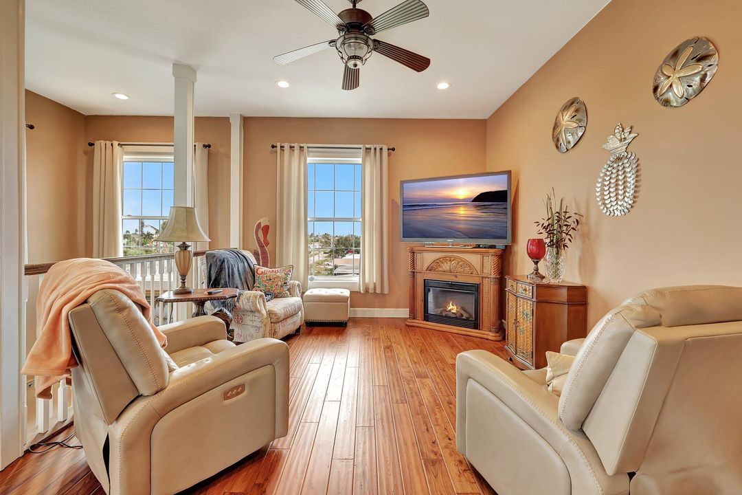 En Venta: $1,478,800 (4 camas, 4 baños, 2842 Pies cuadrados)