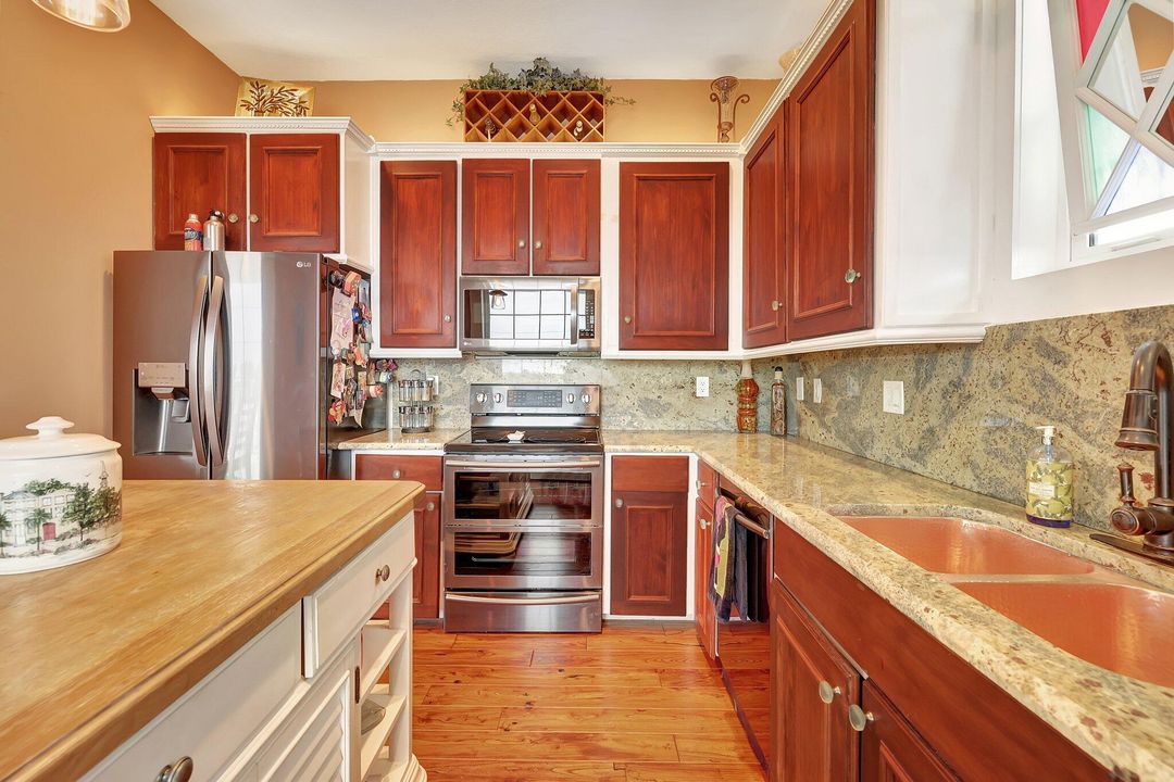 En Venta: $1,478,800 (4 camas, 4 baños, 2842 Pies cuadrados)