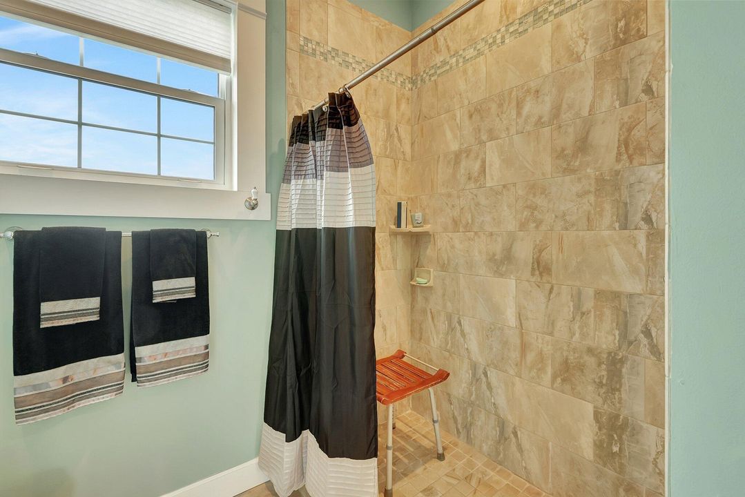 En Venta: $1,478,800 (4 camas, 4 baños, 2842 Pies cuadrados)