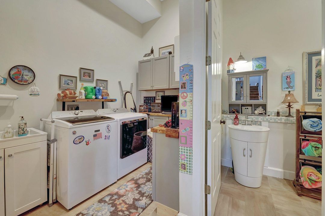 En Venta: $1,478,800 (4 camas, 4 baños, 2842 Pies cuadrados)