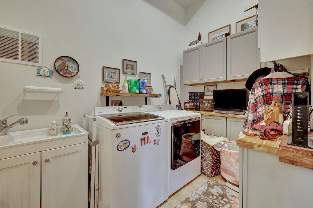 En Venta: $1,478,800 (4 camas, 4 baños, 2842 Pies cuadrados)