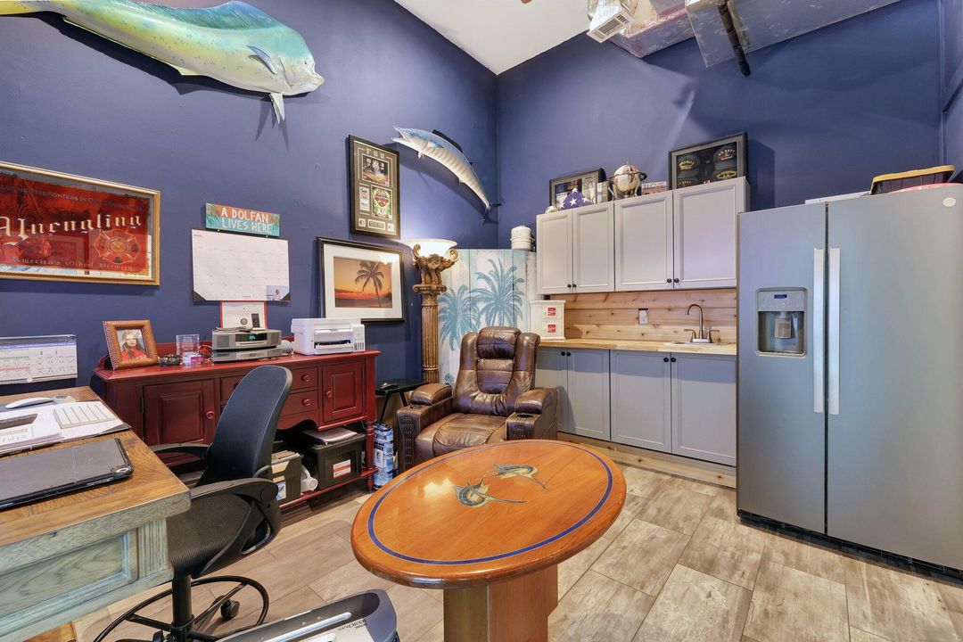 En Venta: $1,478,800 (4 camas, 4 baños, 2842 Pies cuadrados)