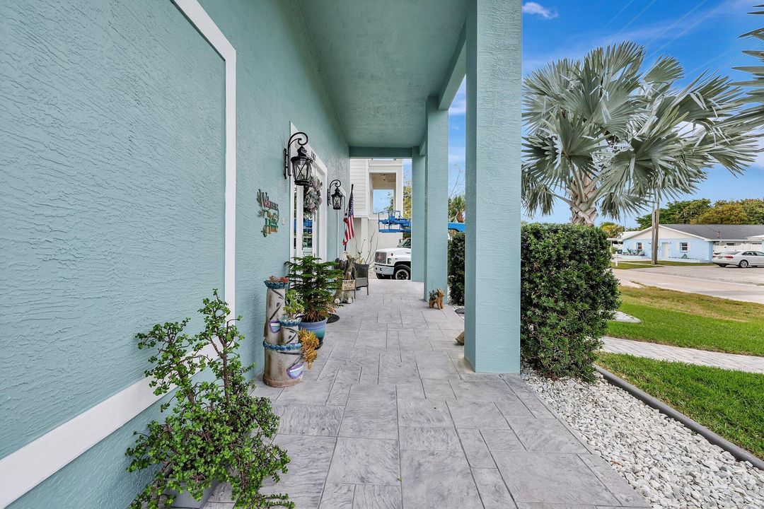 En Venta: $1,478,800 (4 camas, 4 baños, 2842 Pies cuadrados)